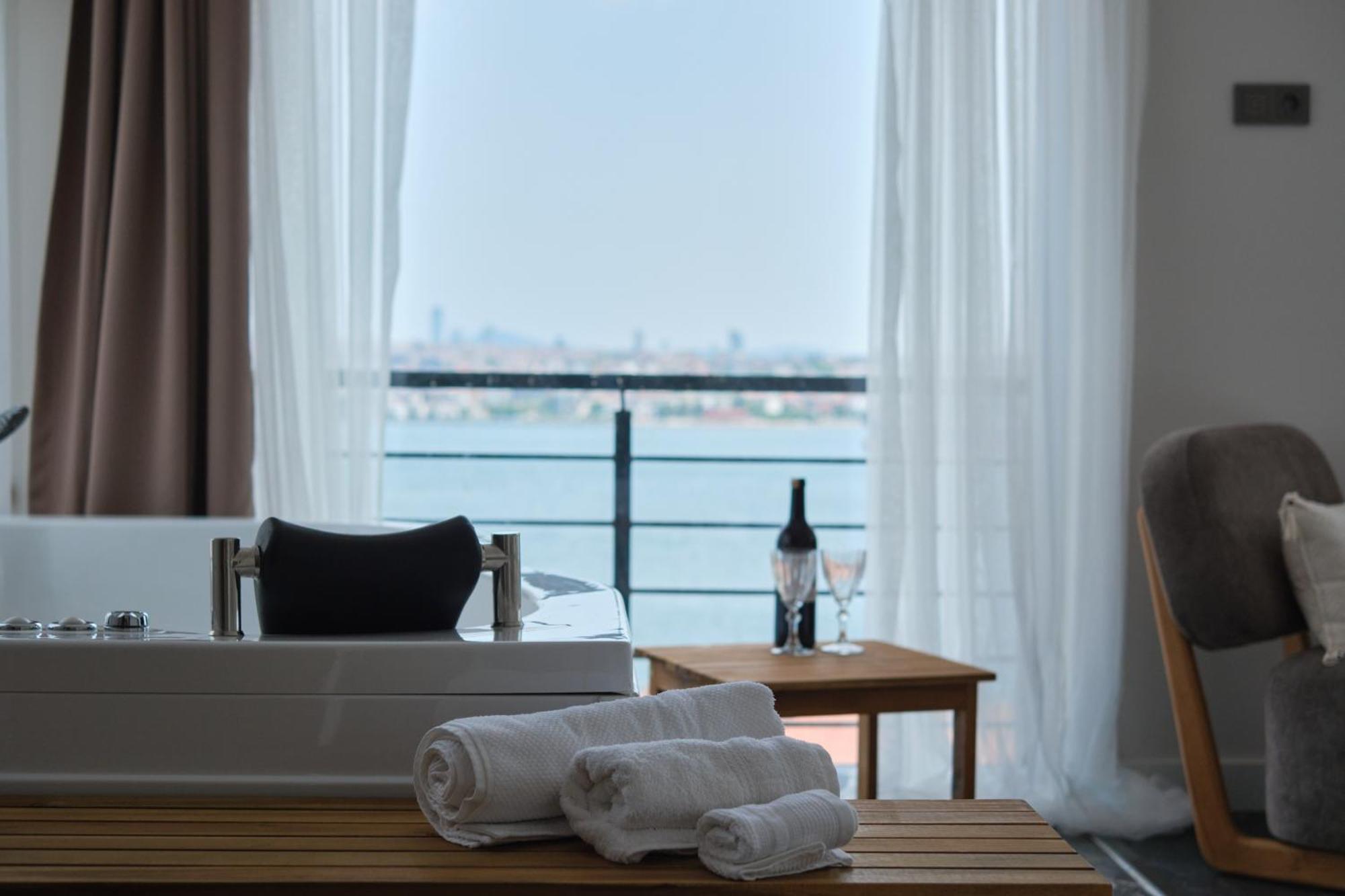 Modern Duplex Bosphorus View With Teracce *