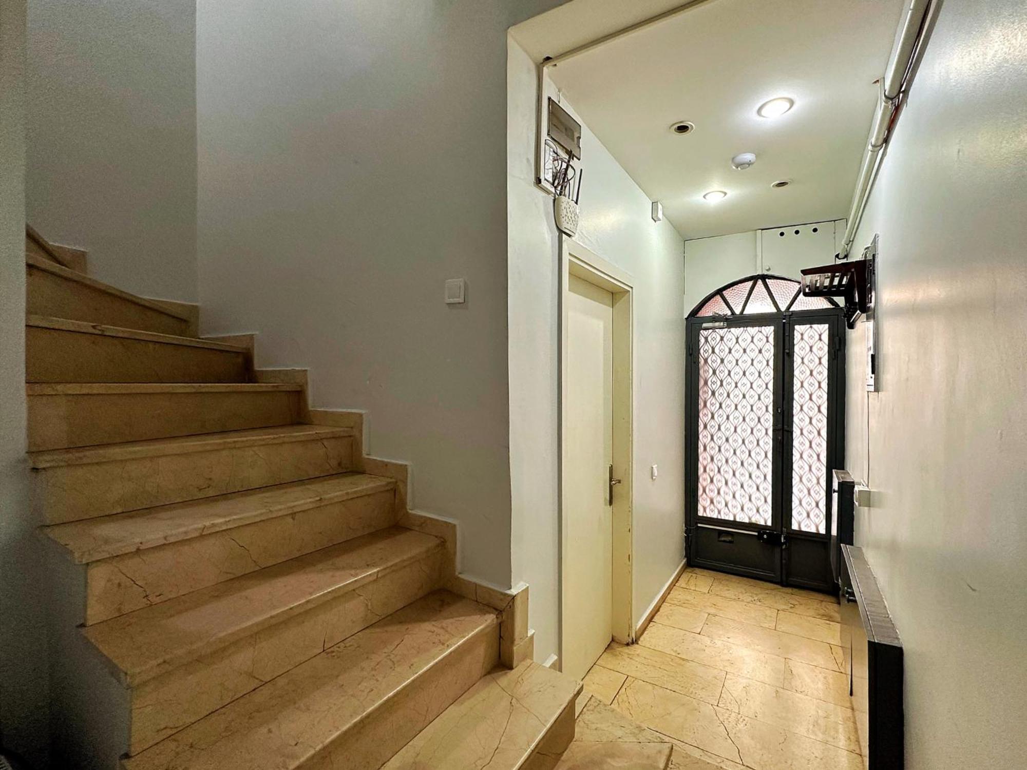 Triplex In Taksim Square With 3 Bedroom Apartment *