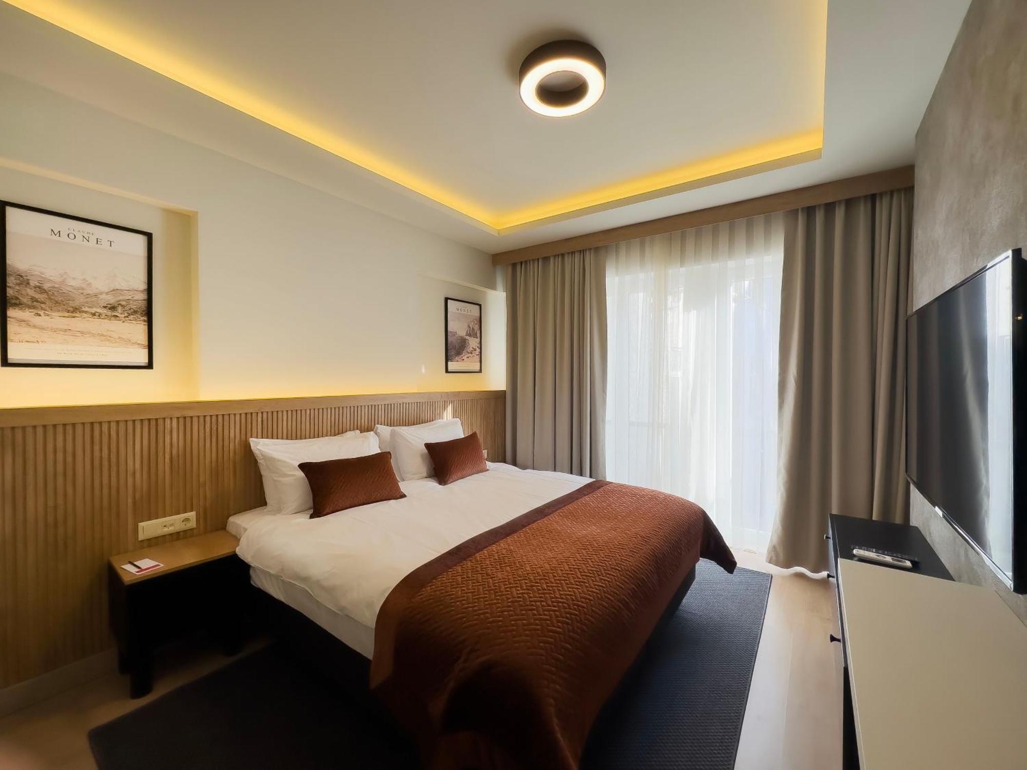 Dugi Otel