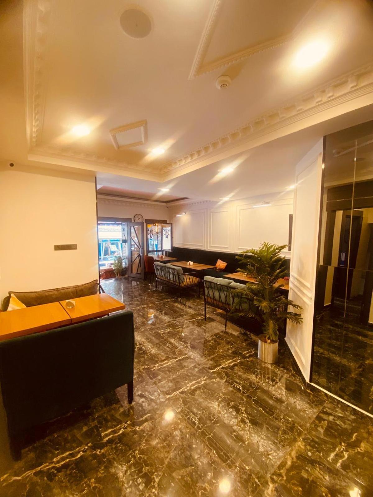 Adora Cafe & Restaurant Otel İstanbul