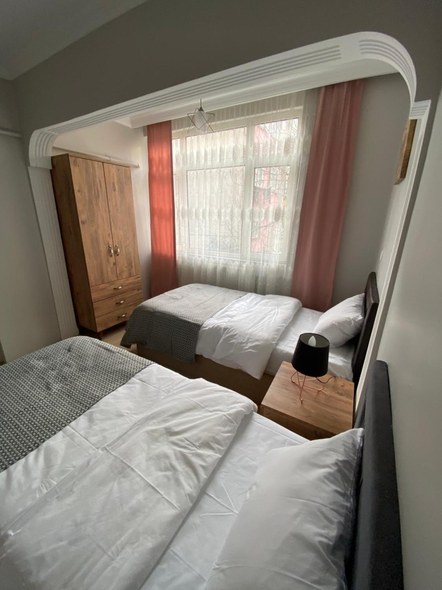 Noble House Apartment *