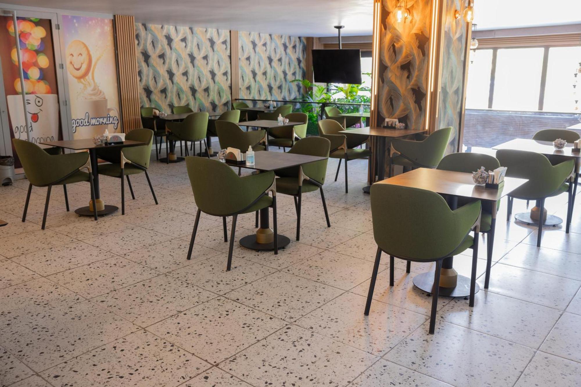 Hotel Star 2*