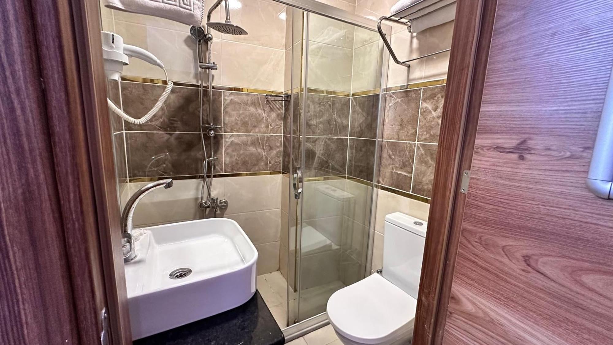 Otel La Vien Old 3*