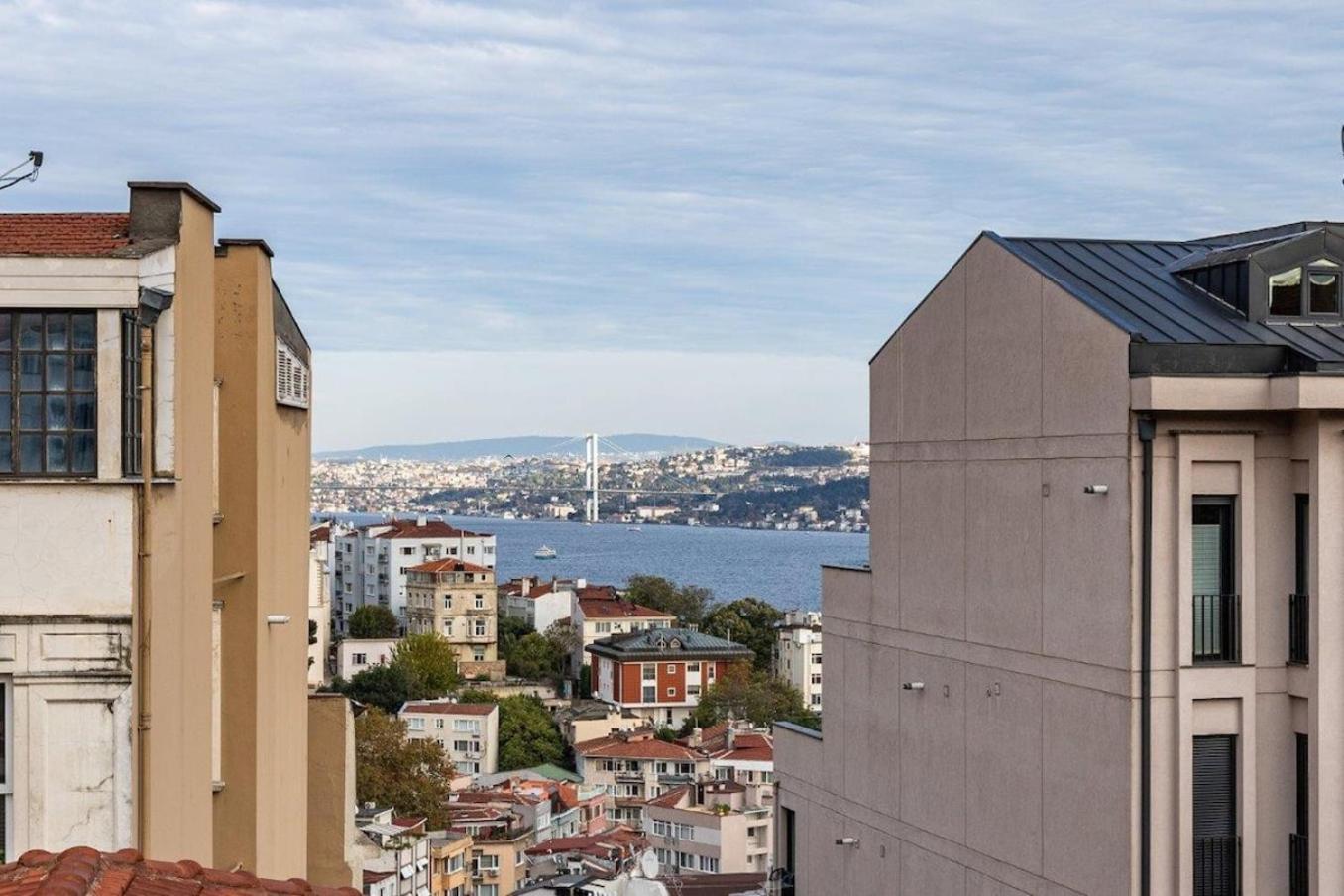Apartment Duplex Penthouse Wparking 3bd2bath Views! #340 Istanbul