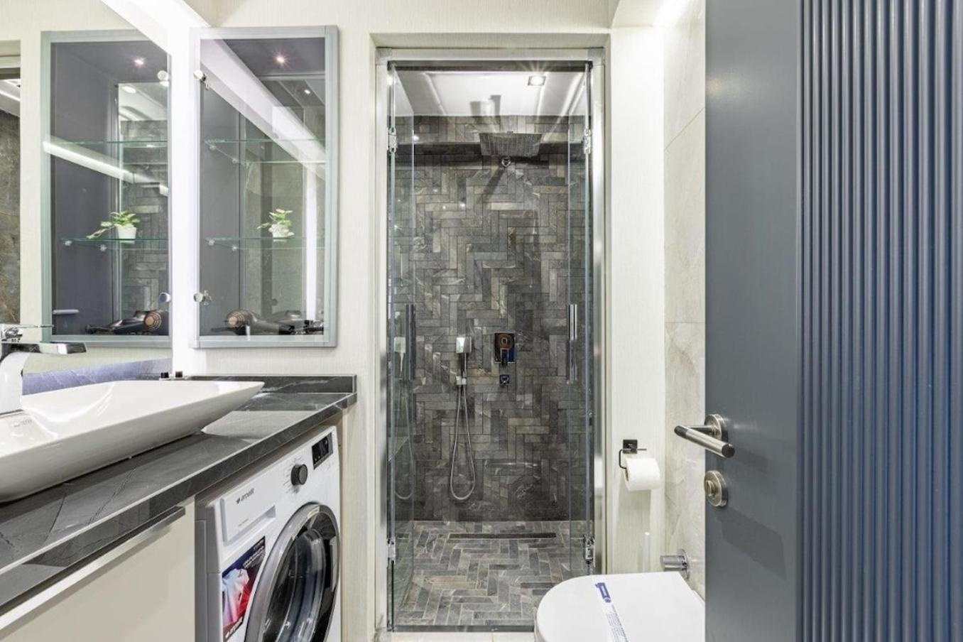 Charming Bright 1bd Modern Pad Wparking #337