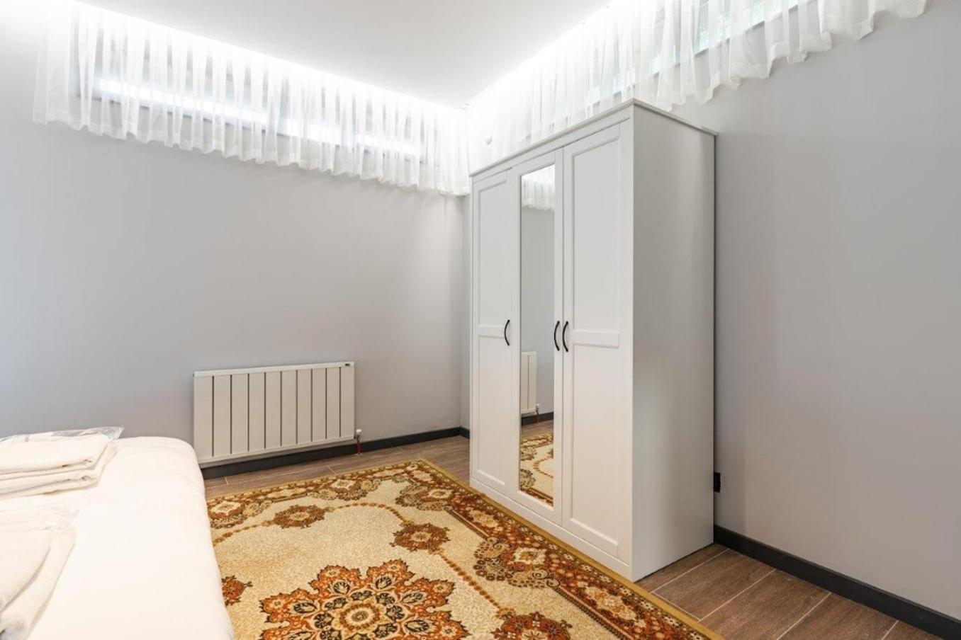 Brand New Duplex Wparking 2bd2bath #336 Apartment *