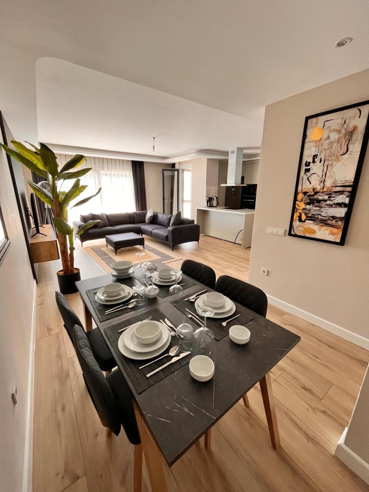 Sense Residence-19 Apartment