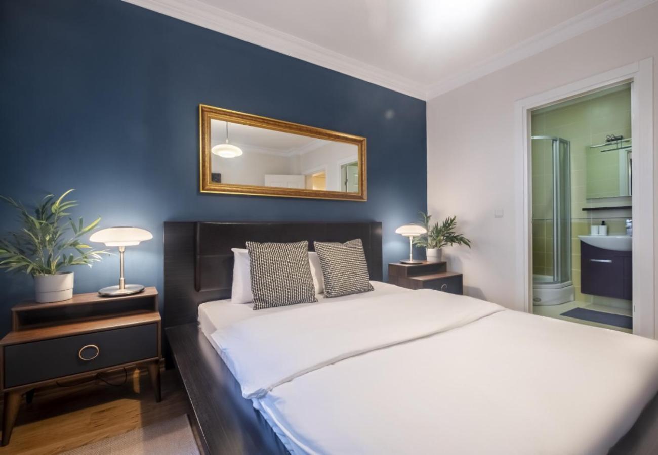 Exclusive Flat With Balcony In Nisantasi *