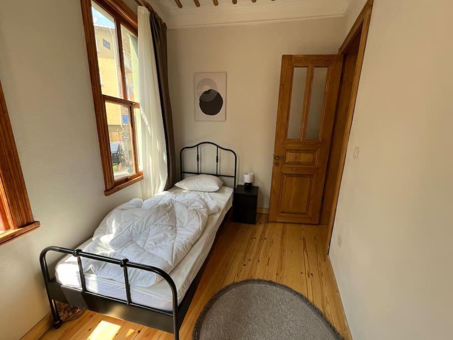 Apartment Comelivego Besiktas 1 *