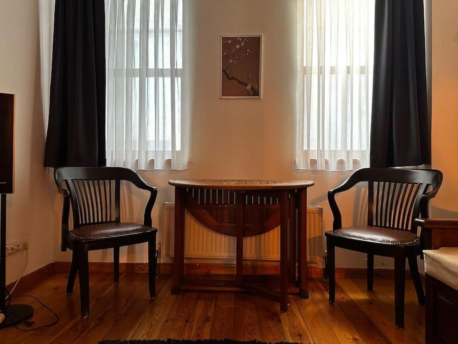 2br, 2ba, Ground Flr Of Historical Building, Galata Apartment