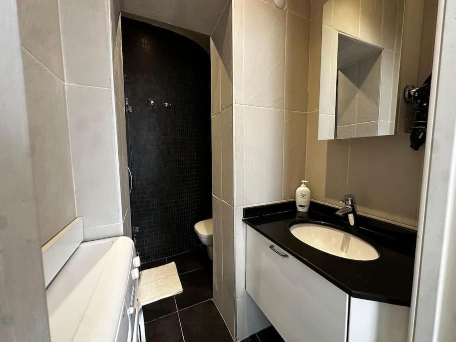 2br, 2ba, Ground Flr Of Historical Building, Galata Apartment Istanbul