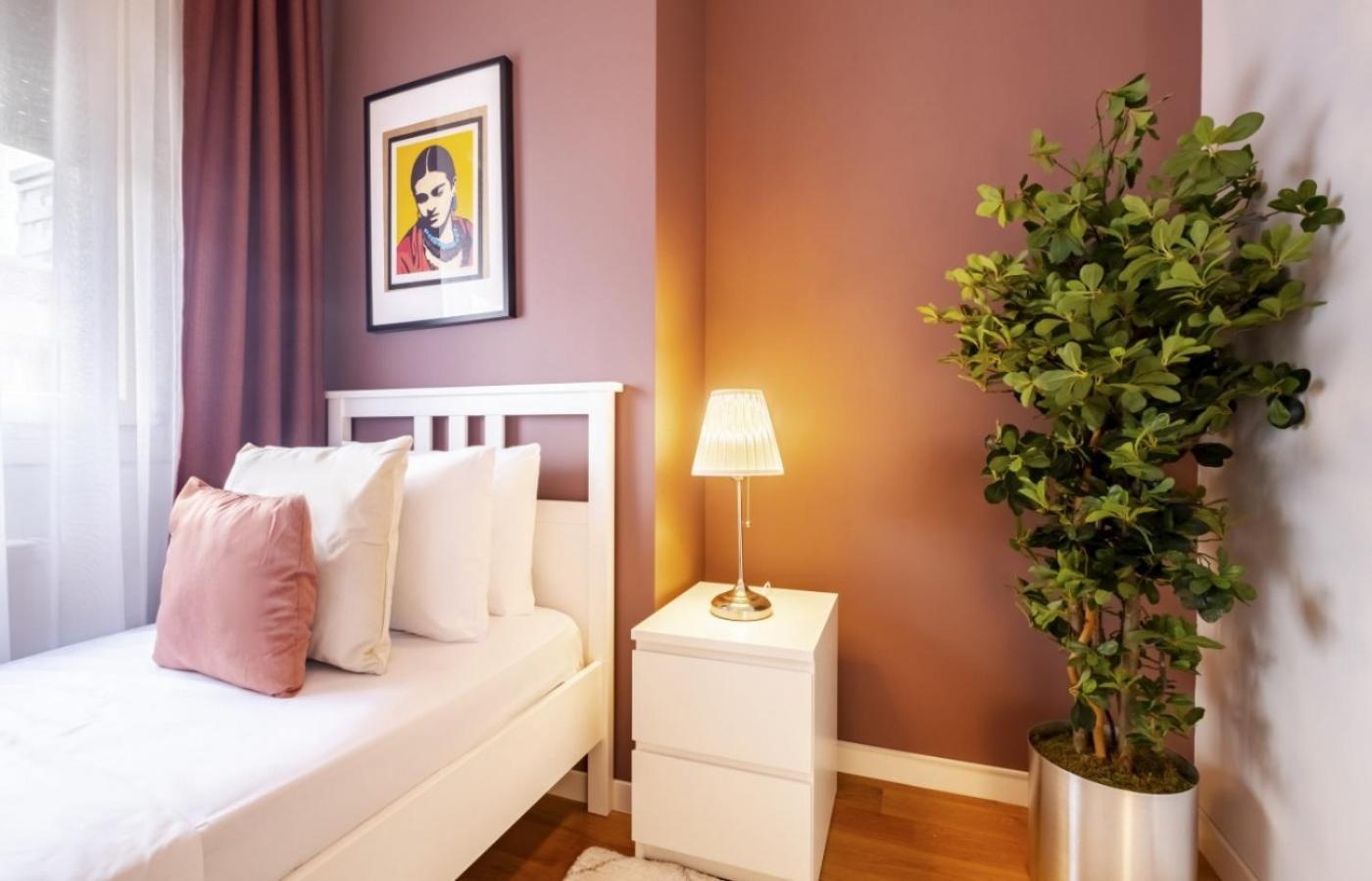 Flat Near Popular Attractions In Suadiye *
