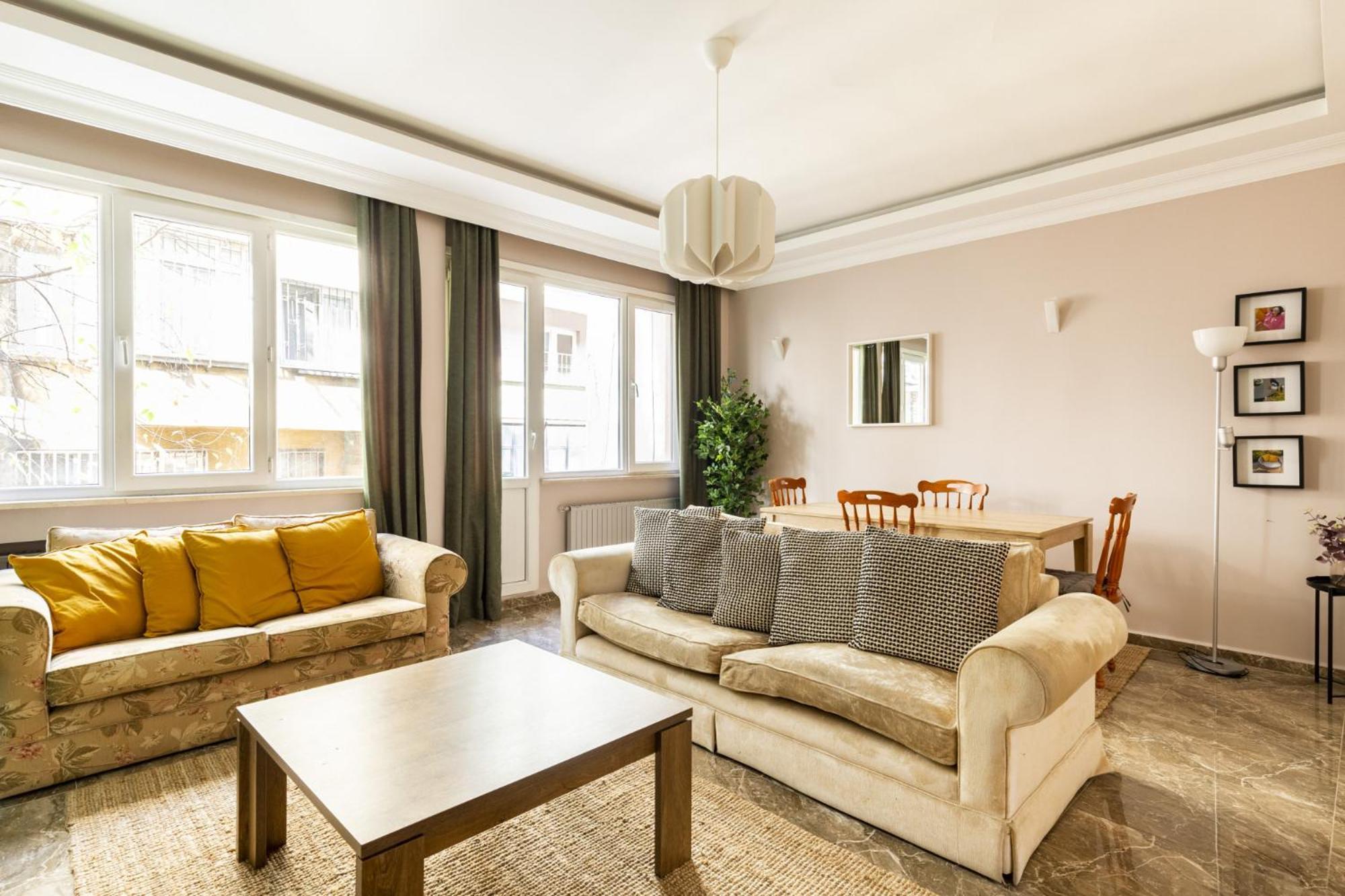 Modern And Central Flat In Nisantasi *