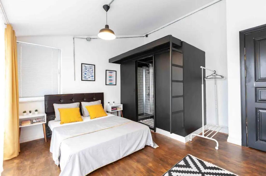 No11 Aparthotel *