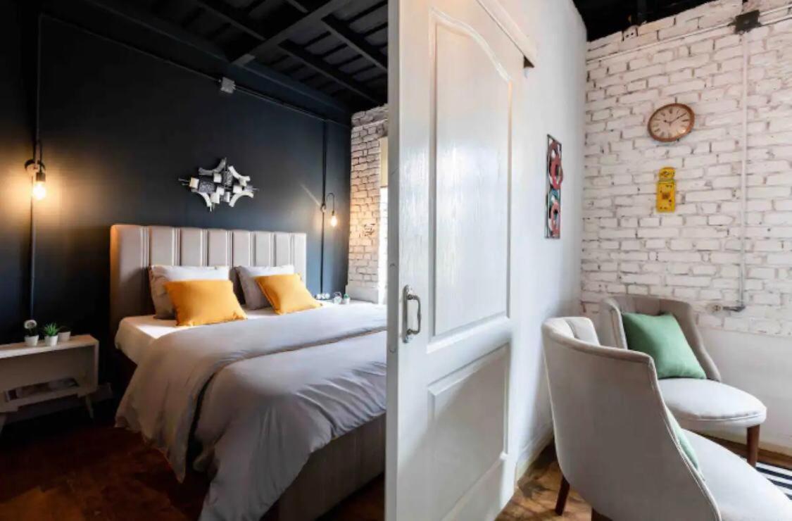 No11 Aparthotel *