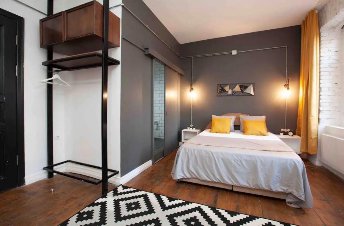 No11 Aparthotel