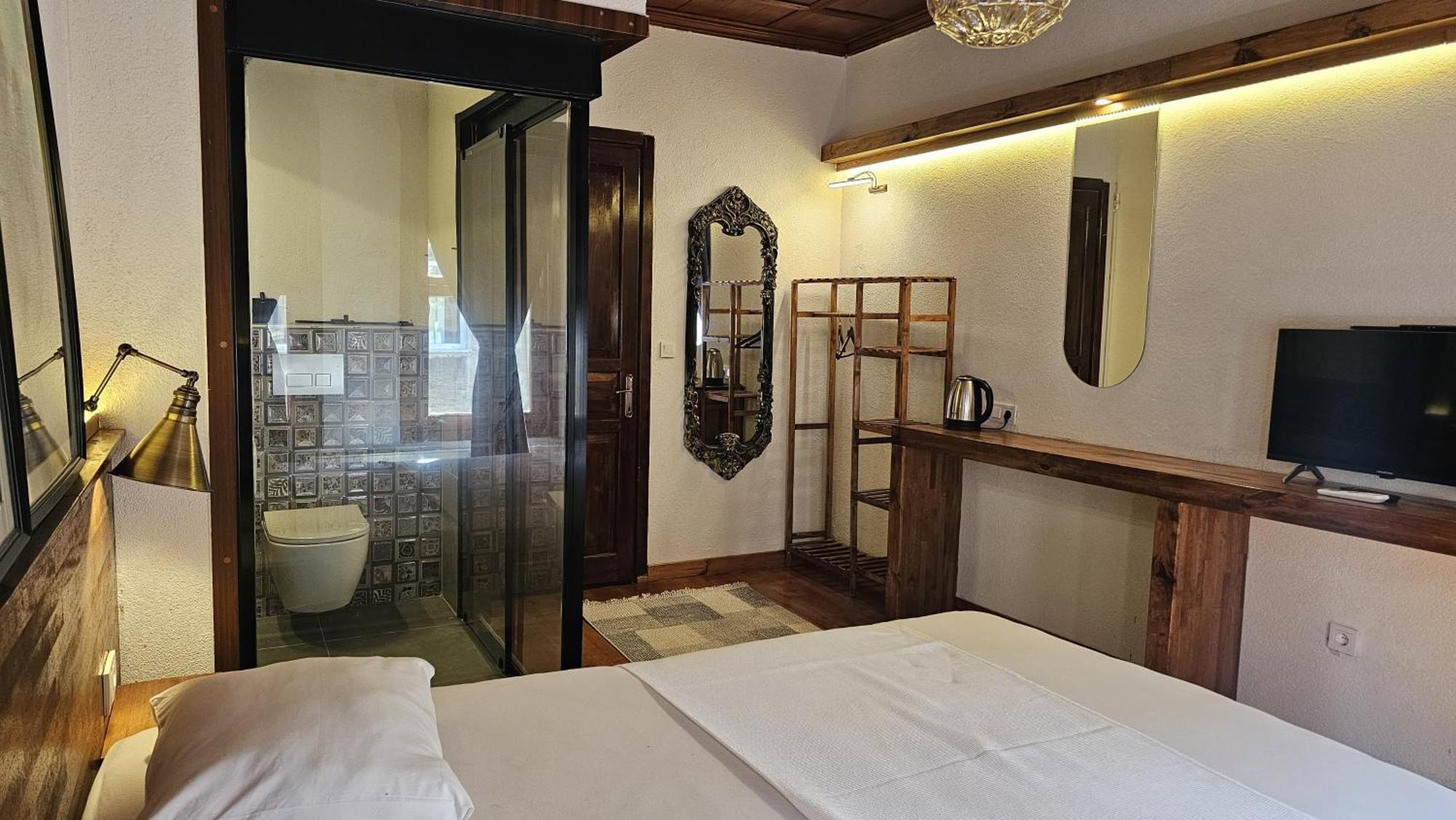 Mahzen Hotel