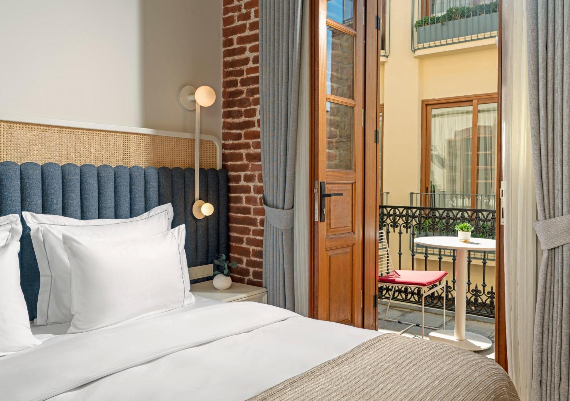 Hotel Ecole St. Pierre 4*