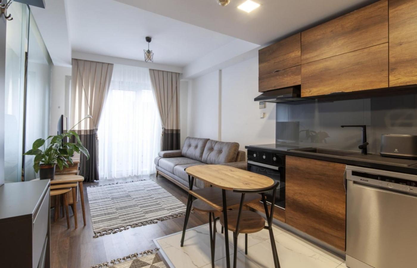 Flat With Excellent Location In Sisli