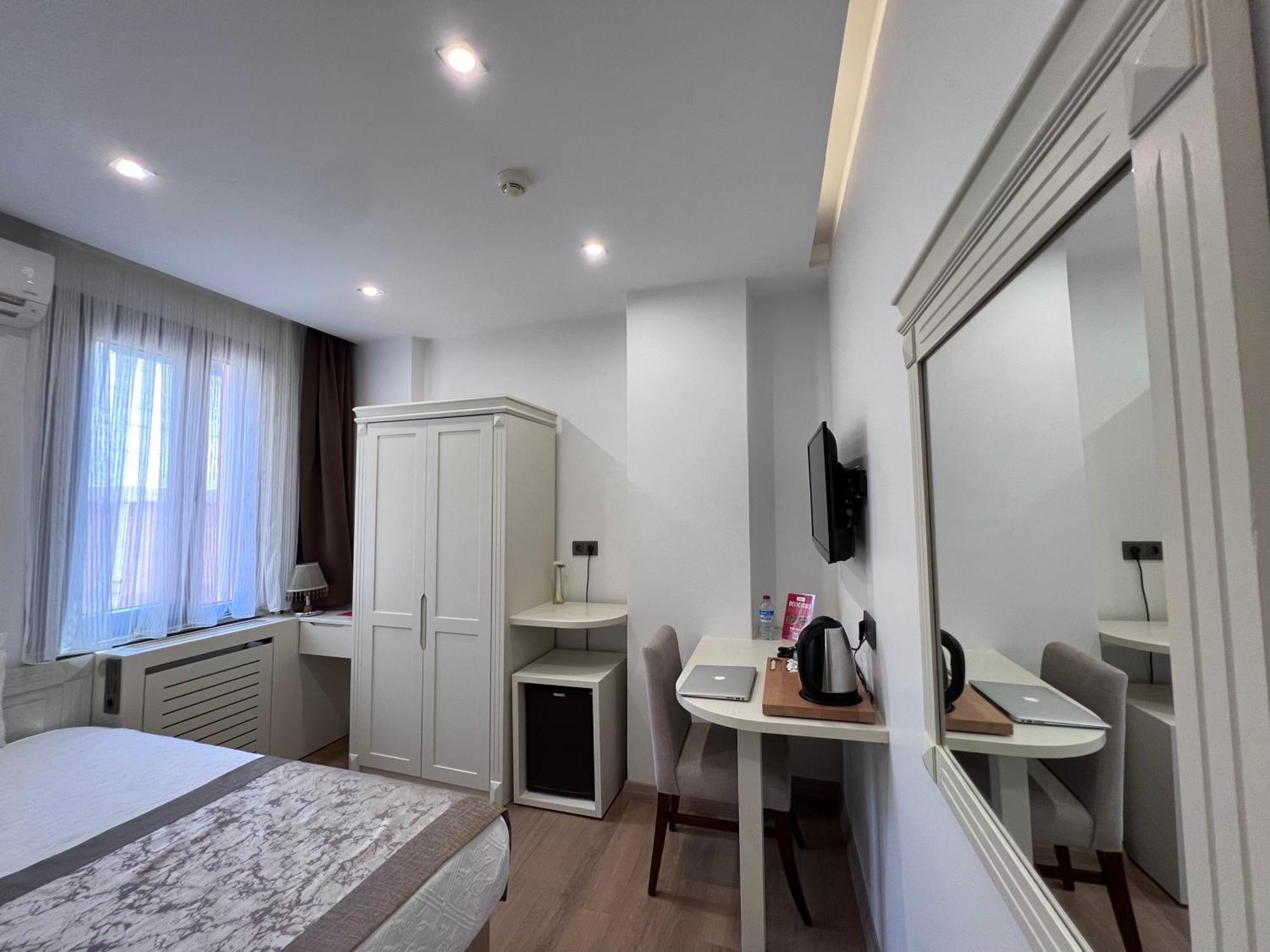 Hotel Gul 2*