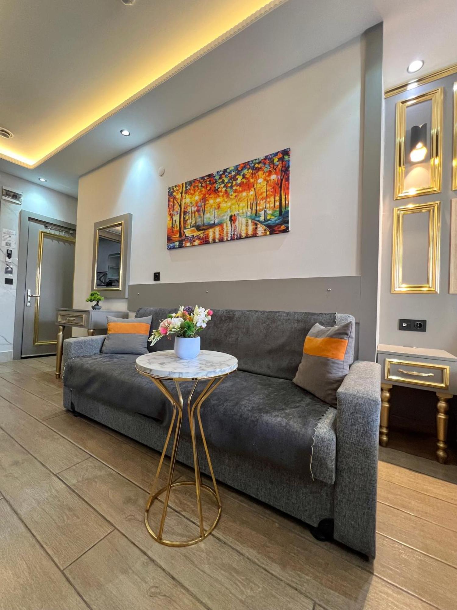 Taksim Larissa 2* İstanbul