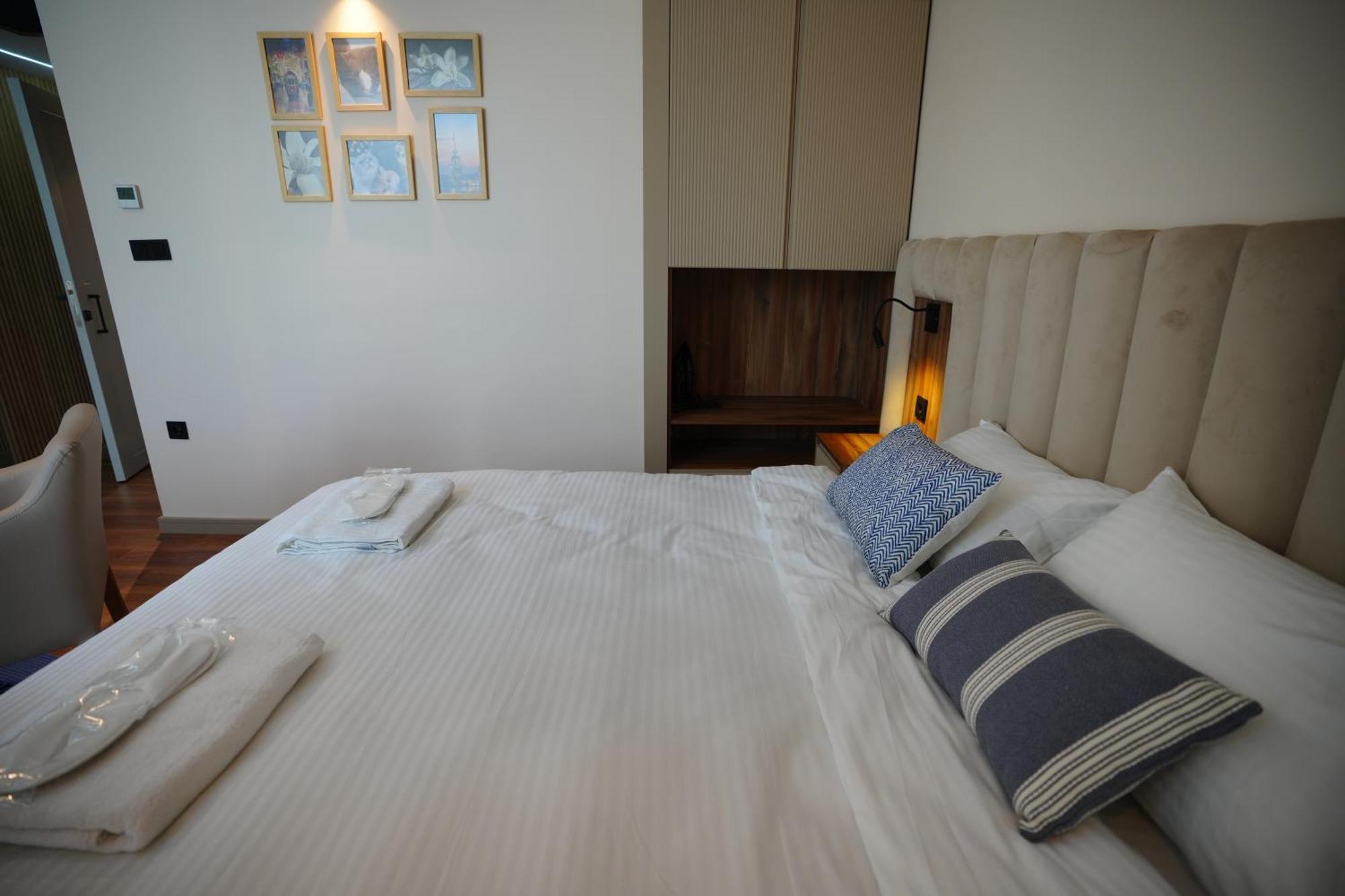 Dream House 22 *