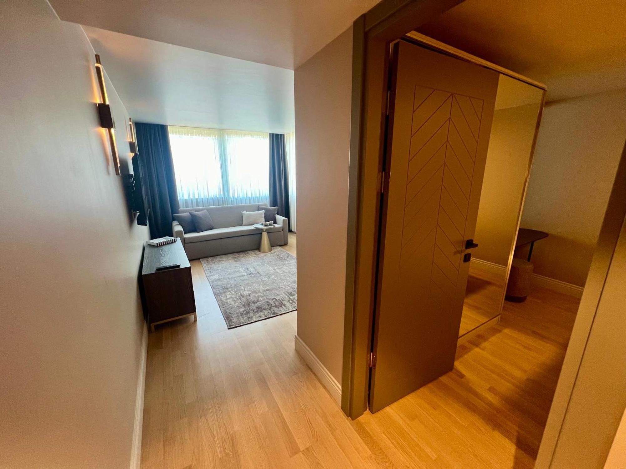 Weingart Hotel 4*