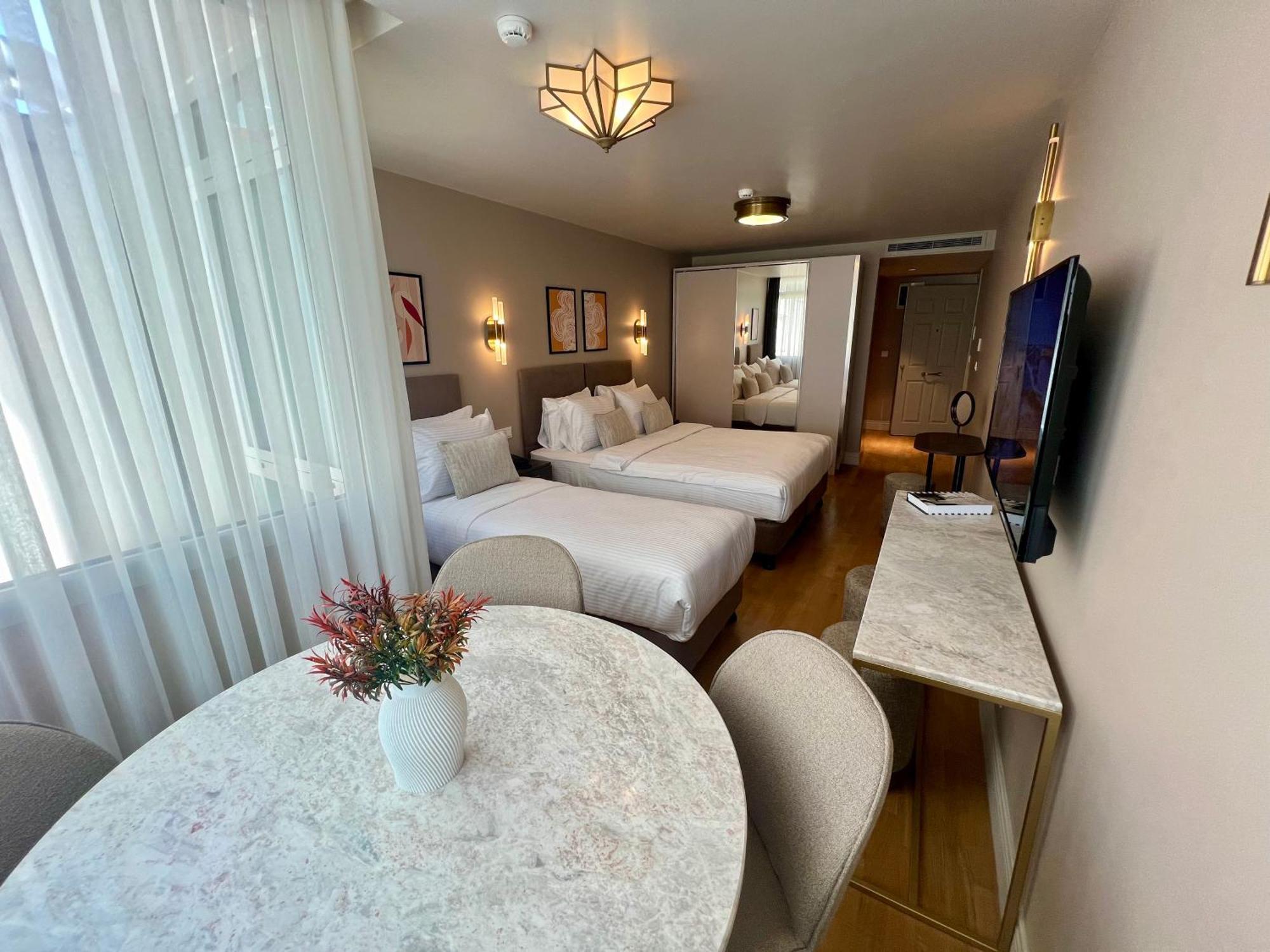 Hotel Weingart 4*