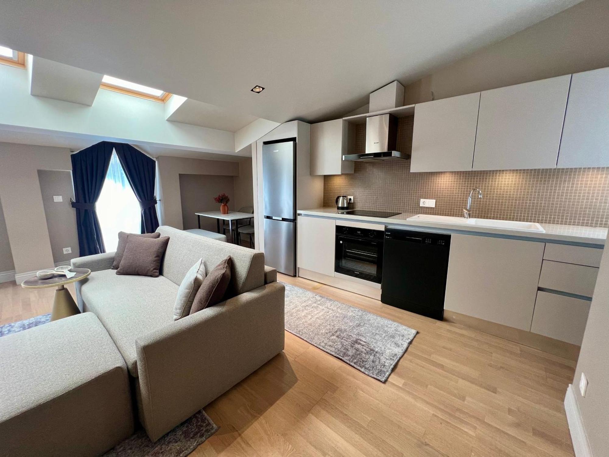 Hotel Weingart 4*