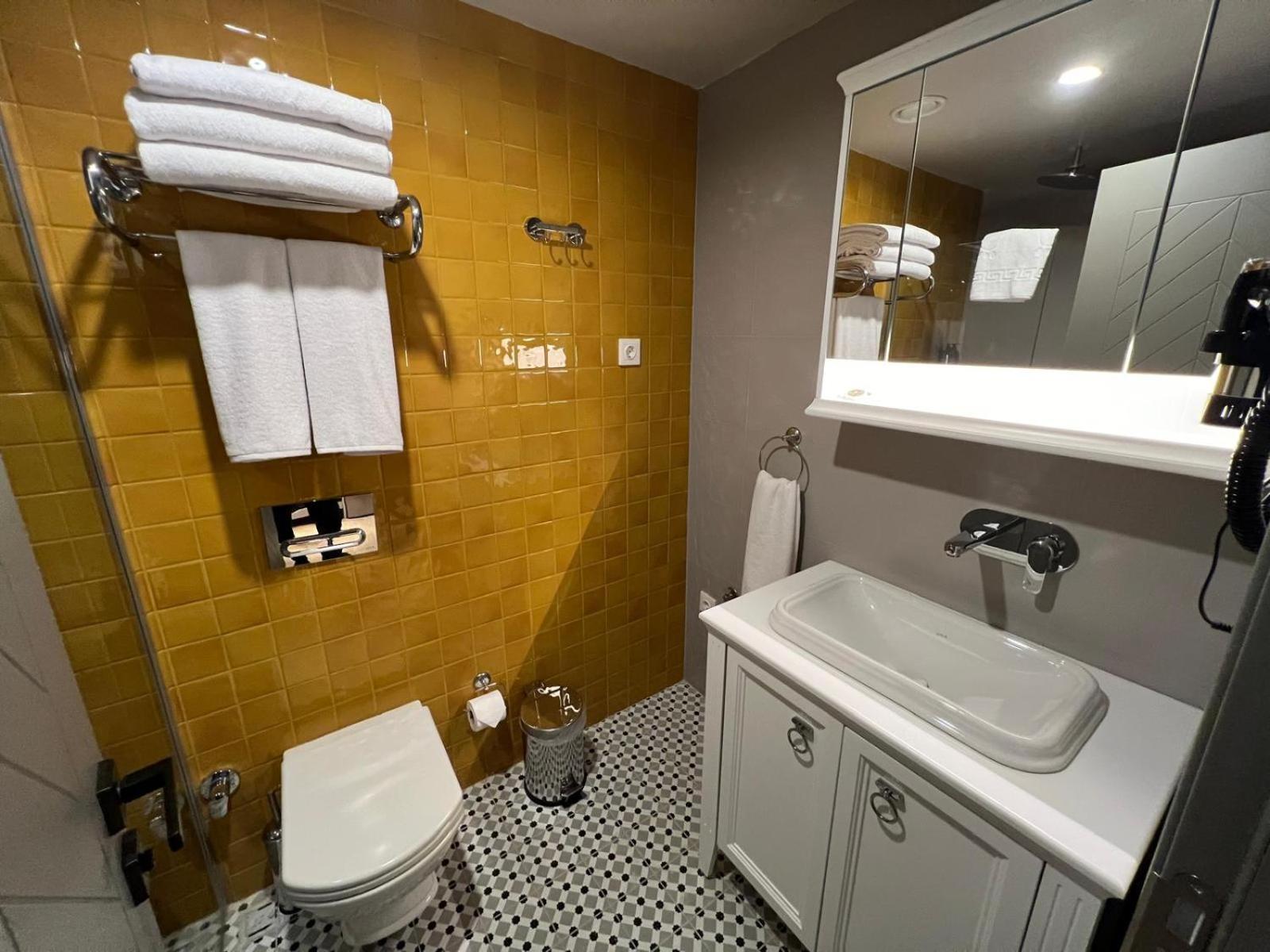 Weingart Hotel