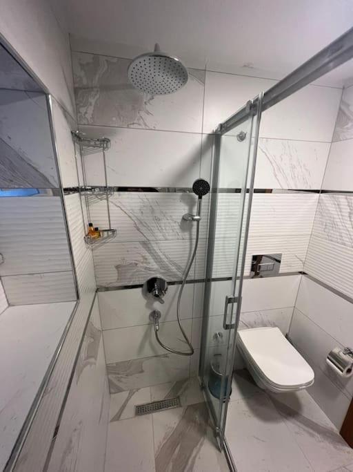 Charming With Fast Wifi And Ac Near Nisantasi And Taksim #101 * Istanbul