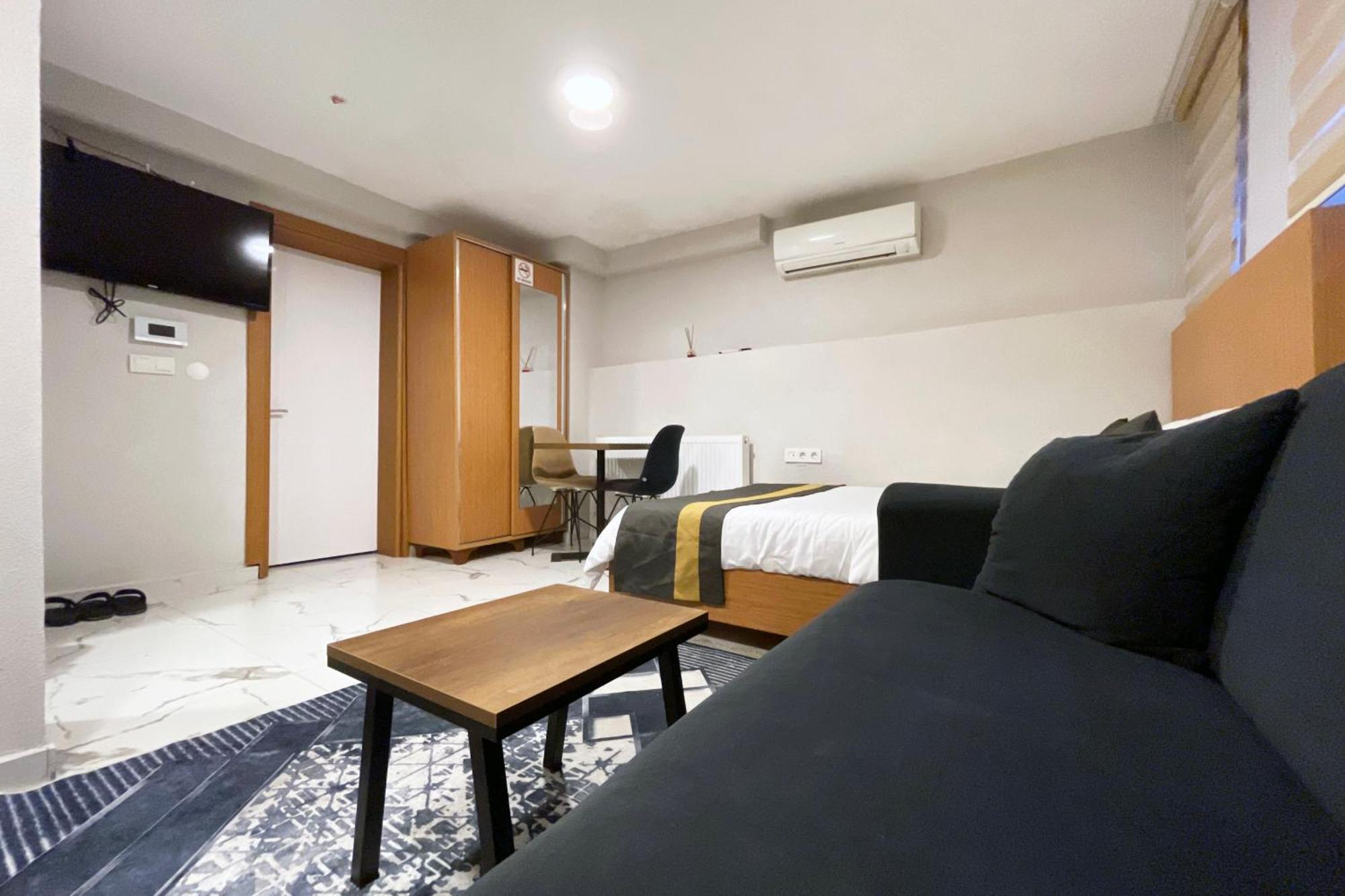 Charming With Fast Wifi And Ac Near Nisantasi And Taksim #101 Apartment *