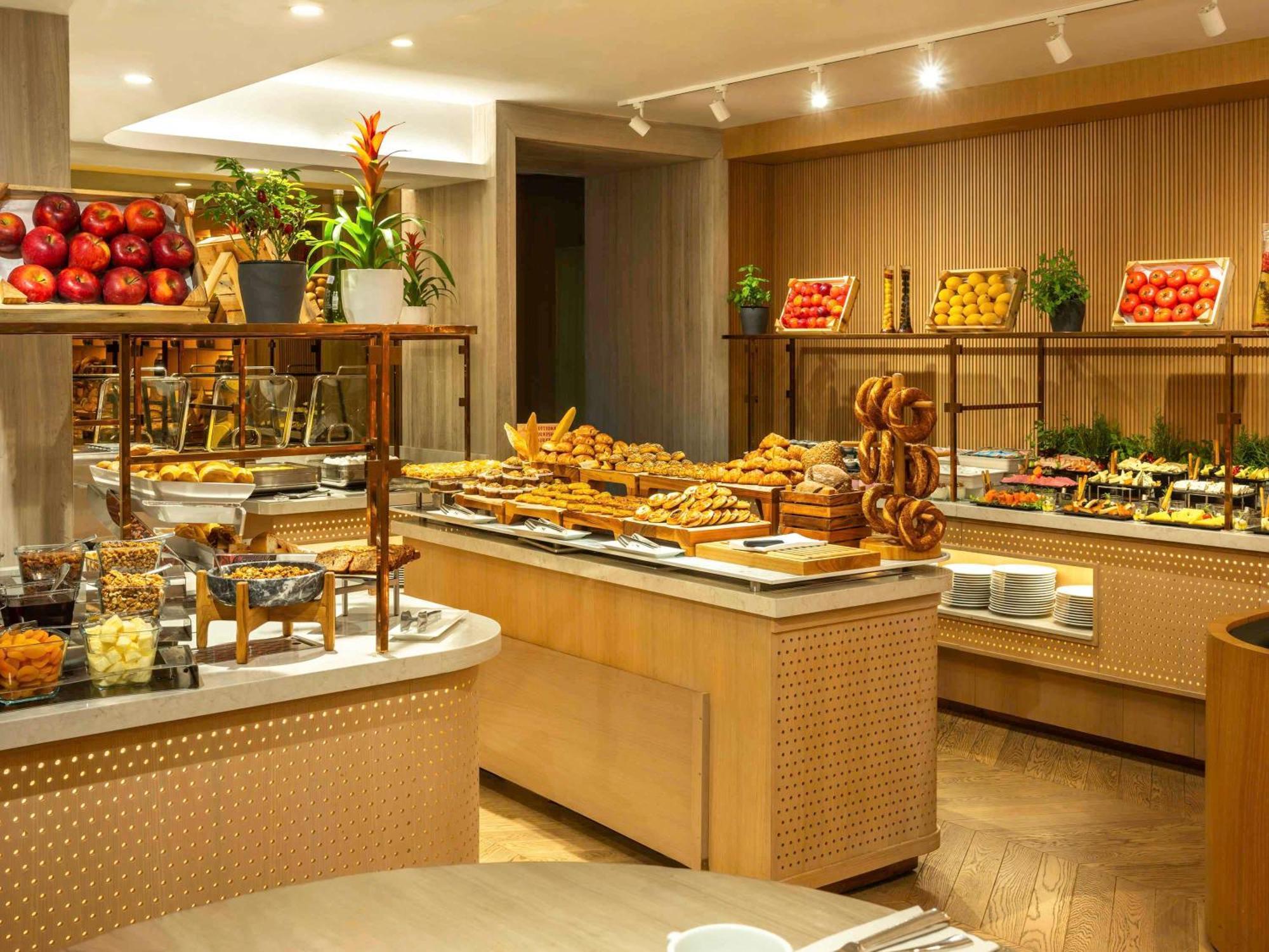 Moevenpick Bosphorus 5*