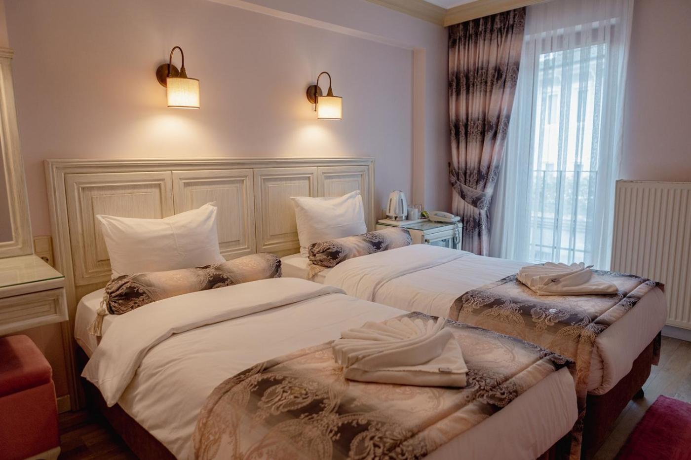 Hotel Agora 3*