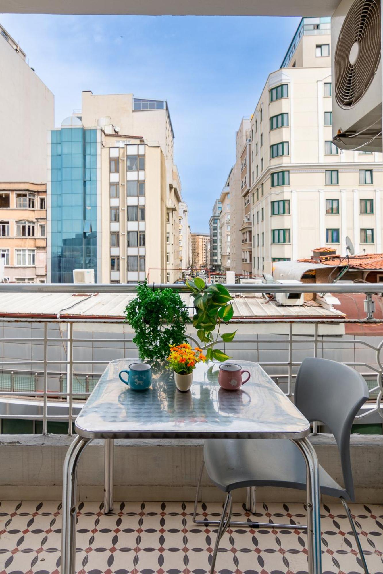 Taksim Blue Apartment