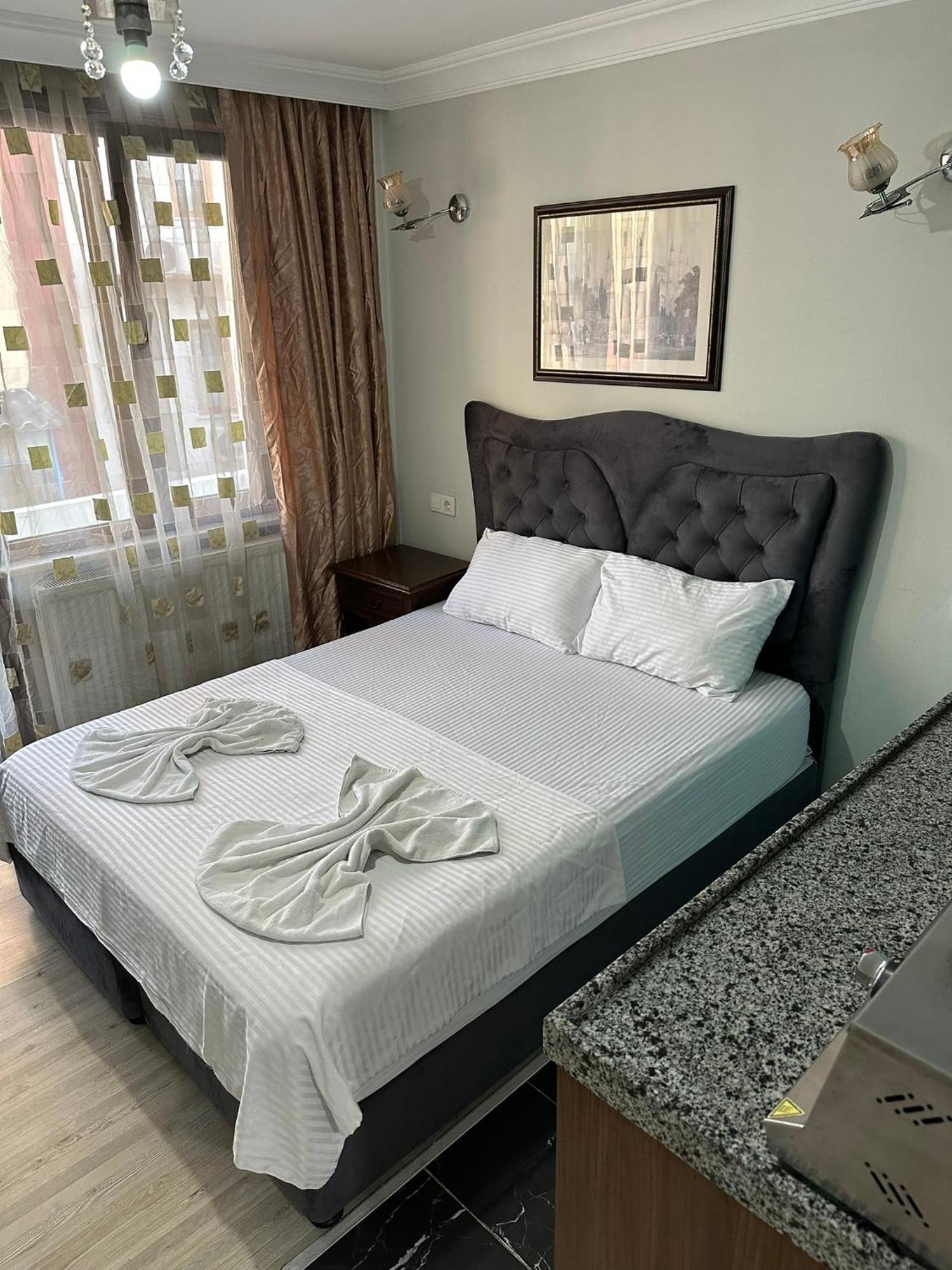 Awwa Apartment