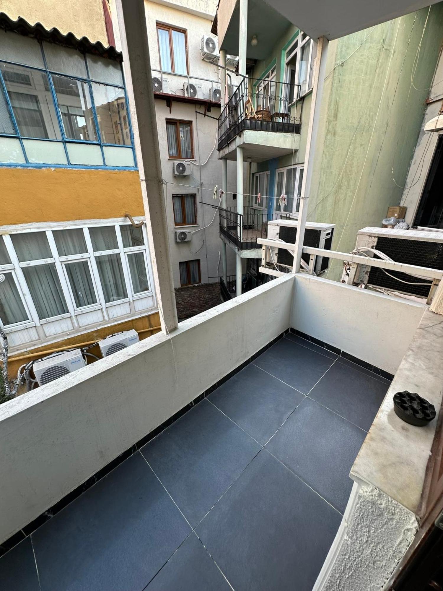Awwa Apartment