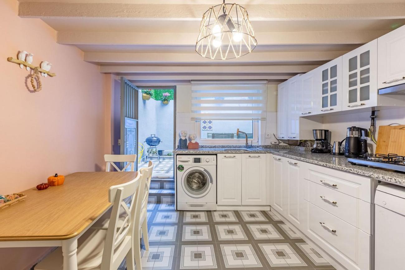 Apartment Gorgeous House With Refreshing Garden In Besiktas