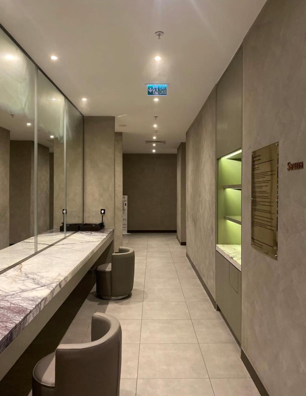 Ultra Luxury Apartment *
