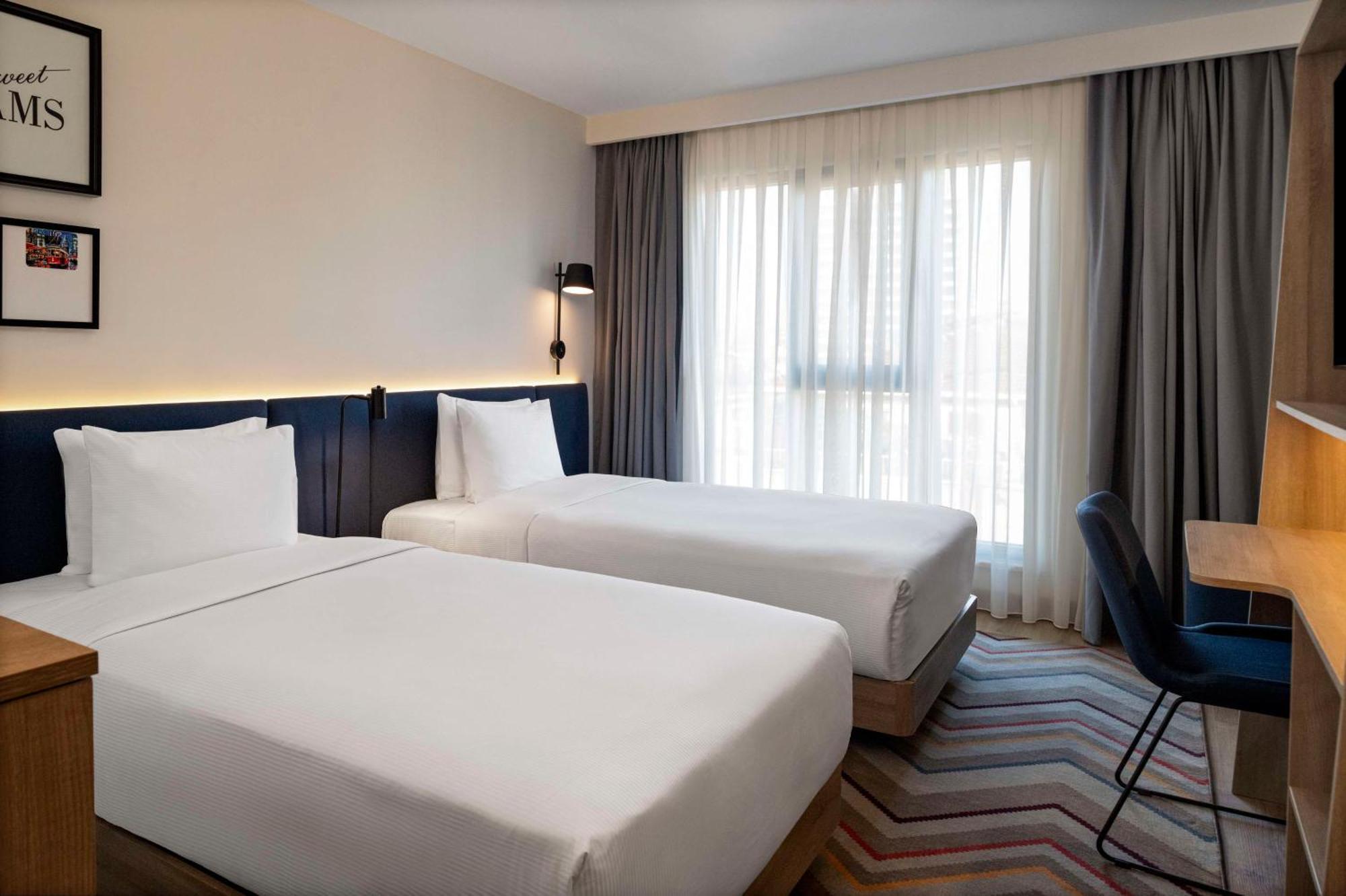 Hampton By Hilton Merter Hotel 3*