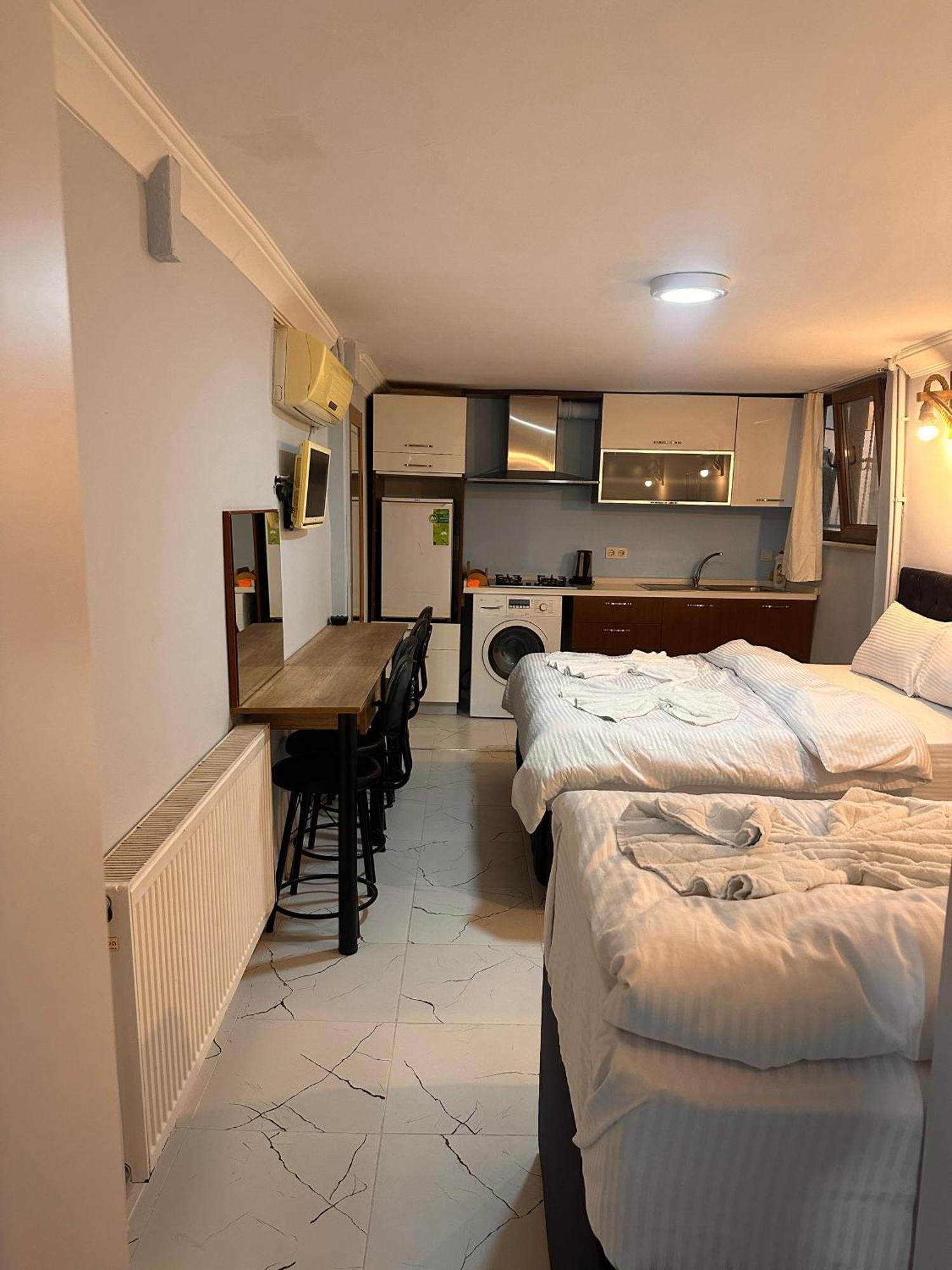 Awwa Apartment