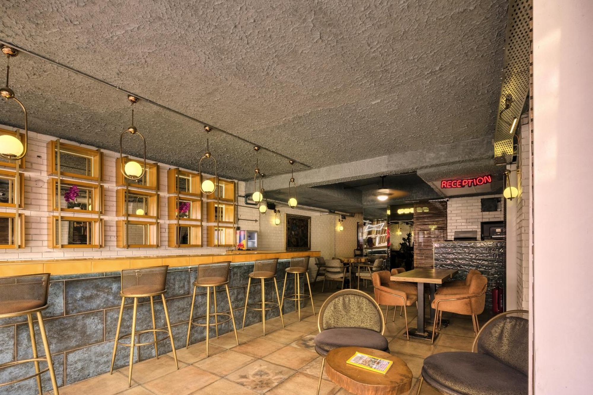 Duck Hotel 3*