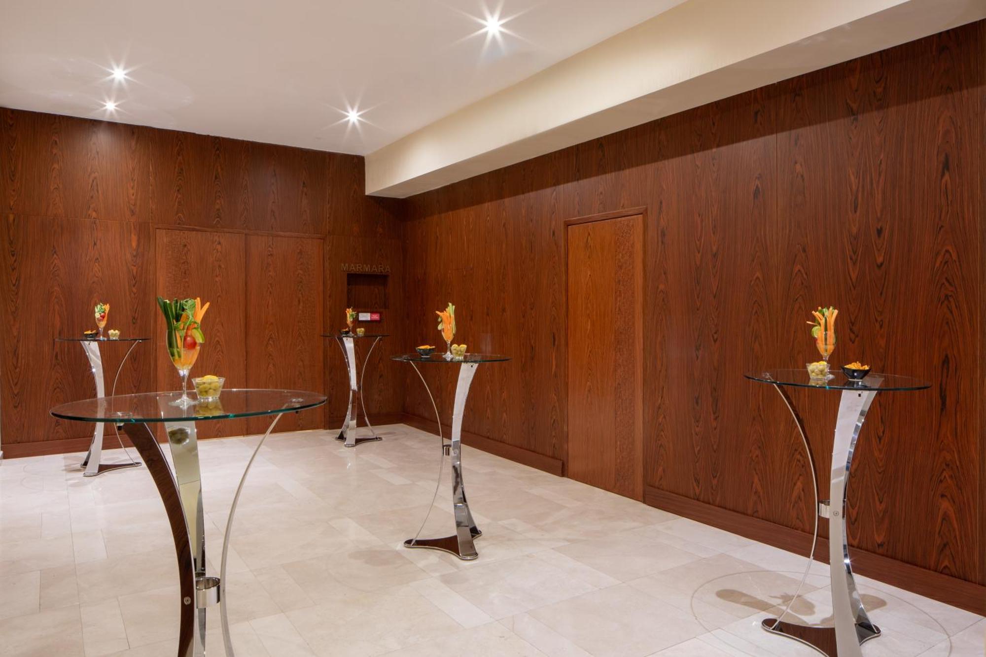 Ramada Plaza By Wyndham Atakoy Hotel
