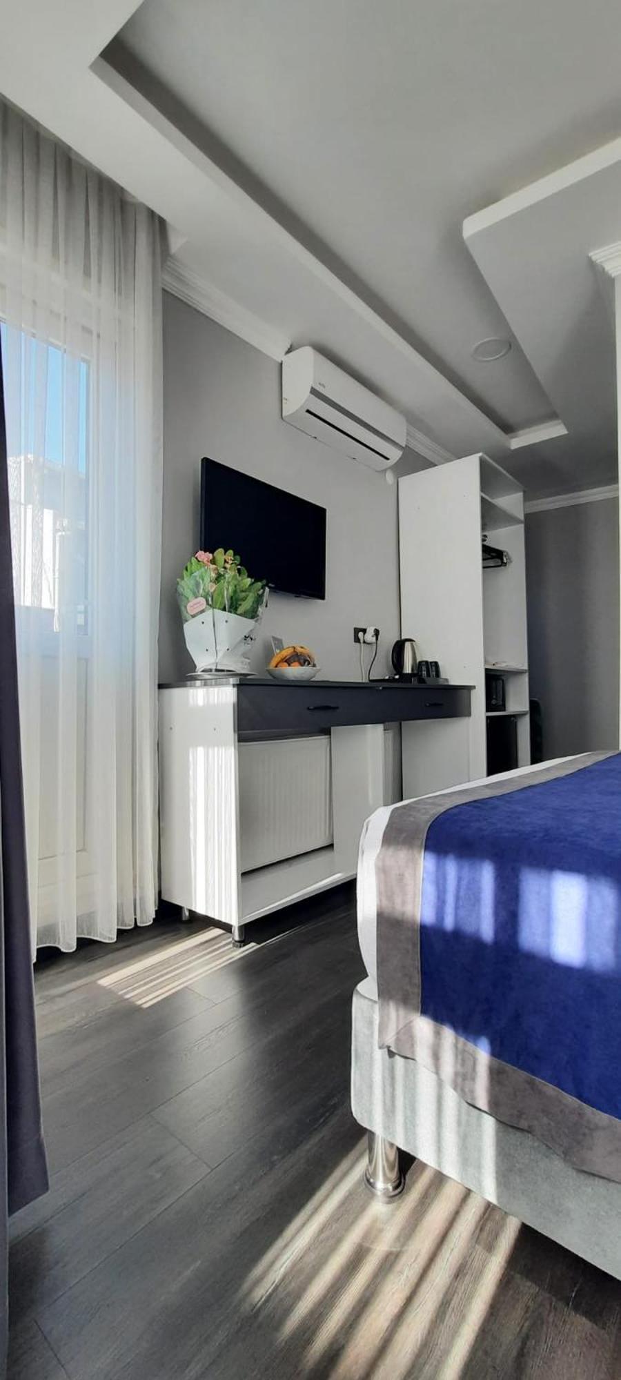 Door Otel
