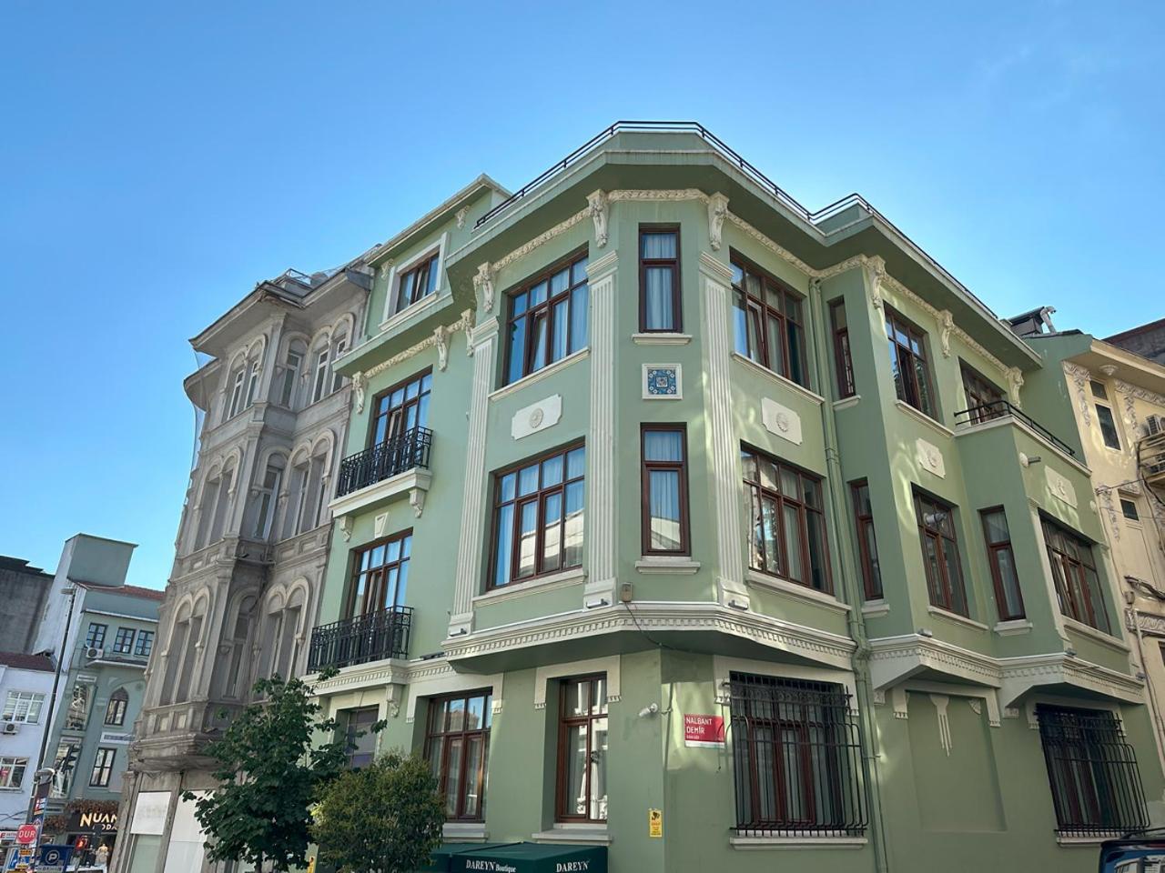 Dareyn Boutique Hotel