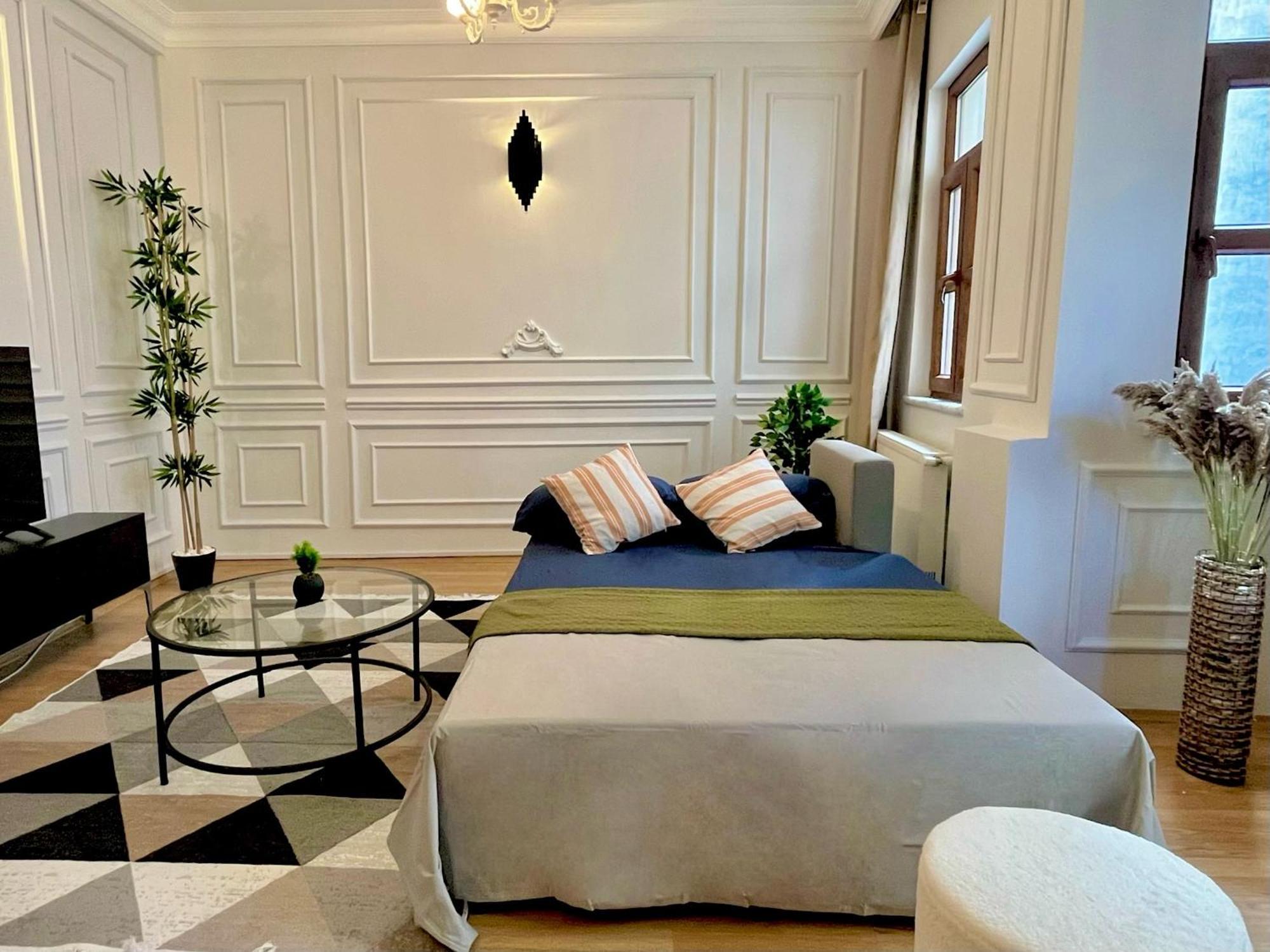 Aparthotel W/ New Furnitures Next To Istiklal Street And Taksim Square Istanbul