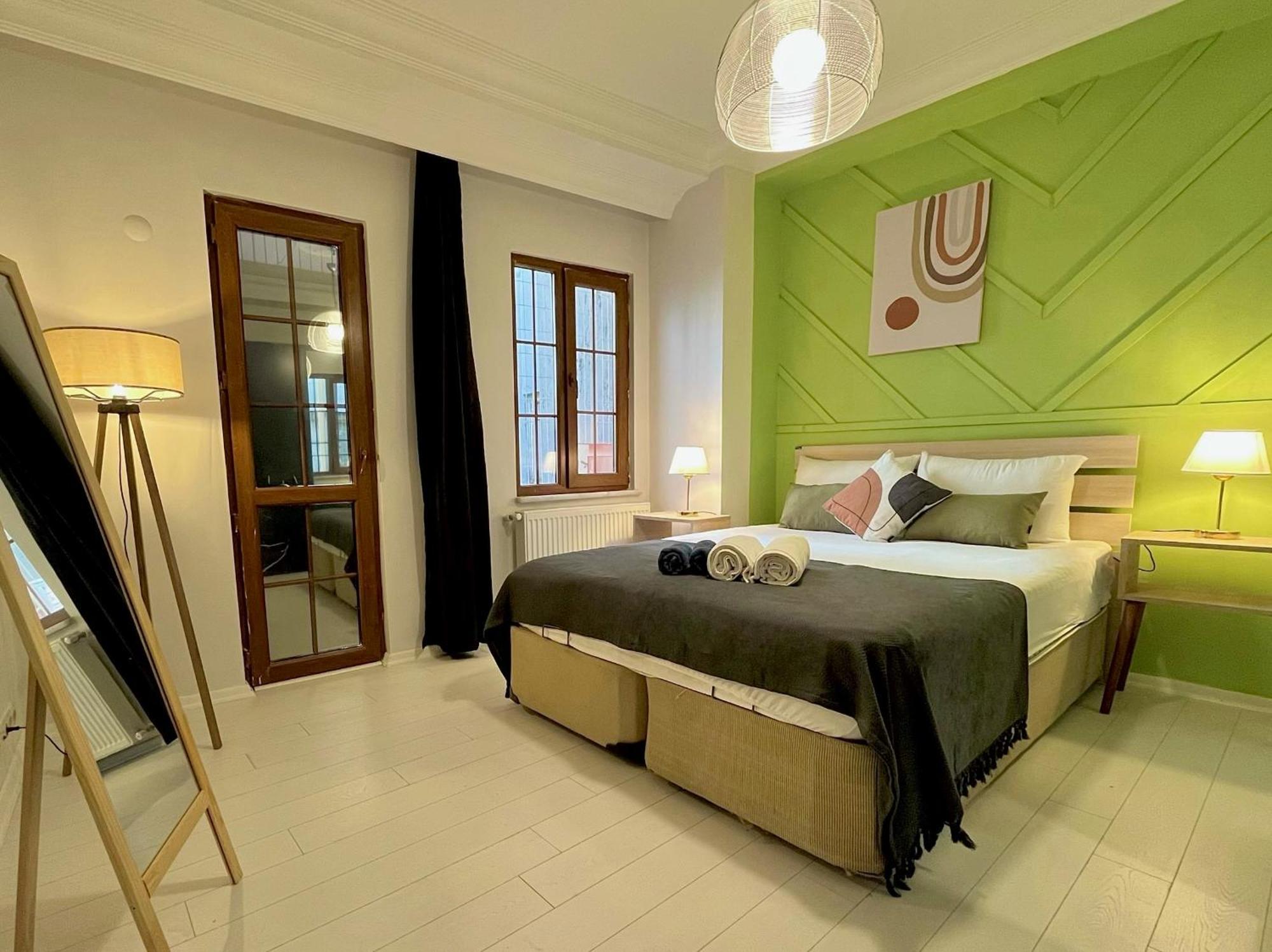 W/ New Furnitures Next To Istiklal Street And Taksim Square Aparthotel