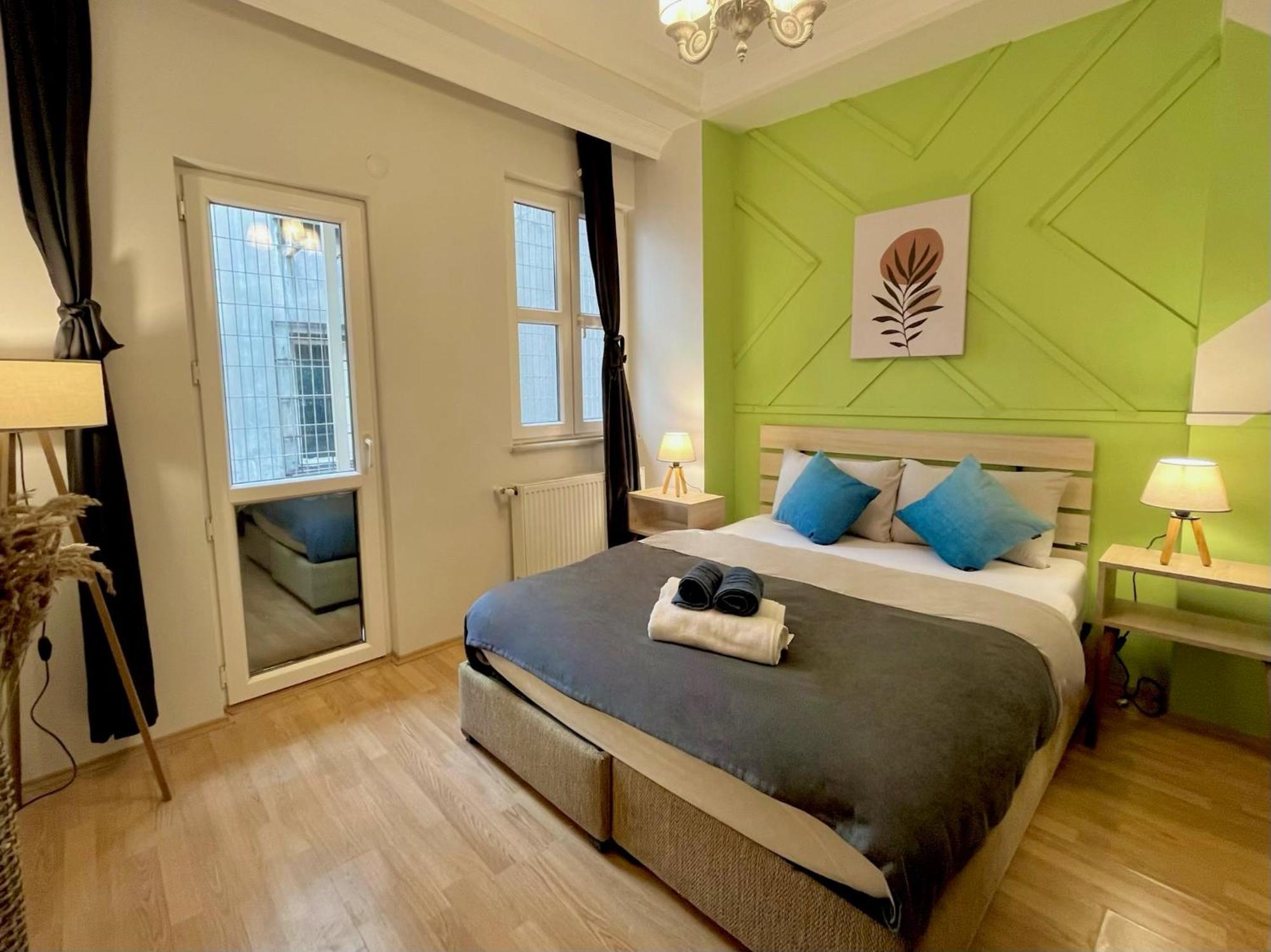 Aparthotel W/ New Furnitures Next To Istiklal Street And Taksim Square *