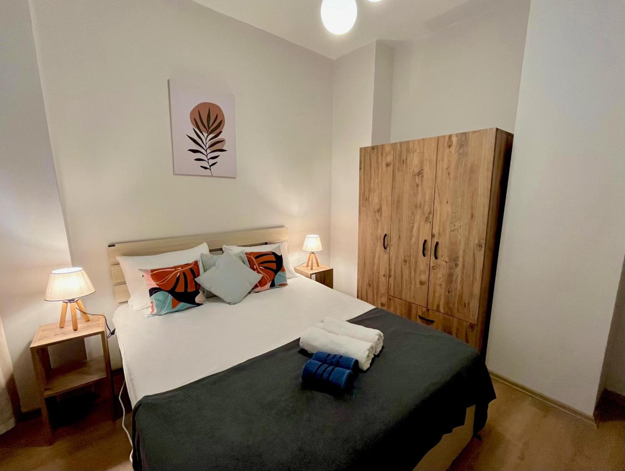 Aparthotel W/ New Furnitures Next To Istiklal Street And Taksim Square