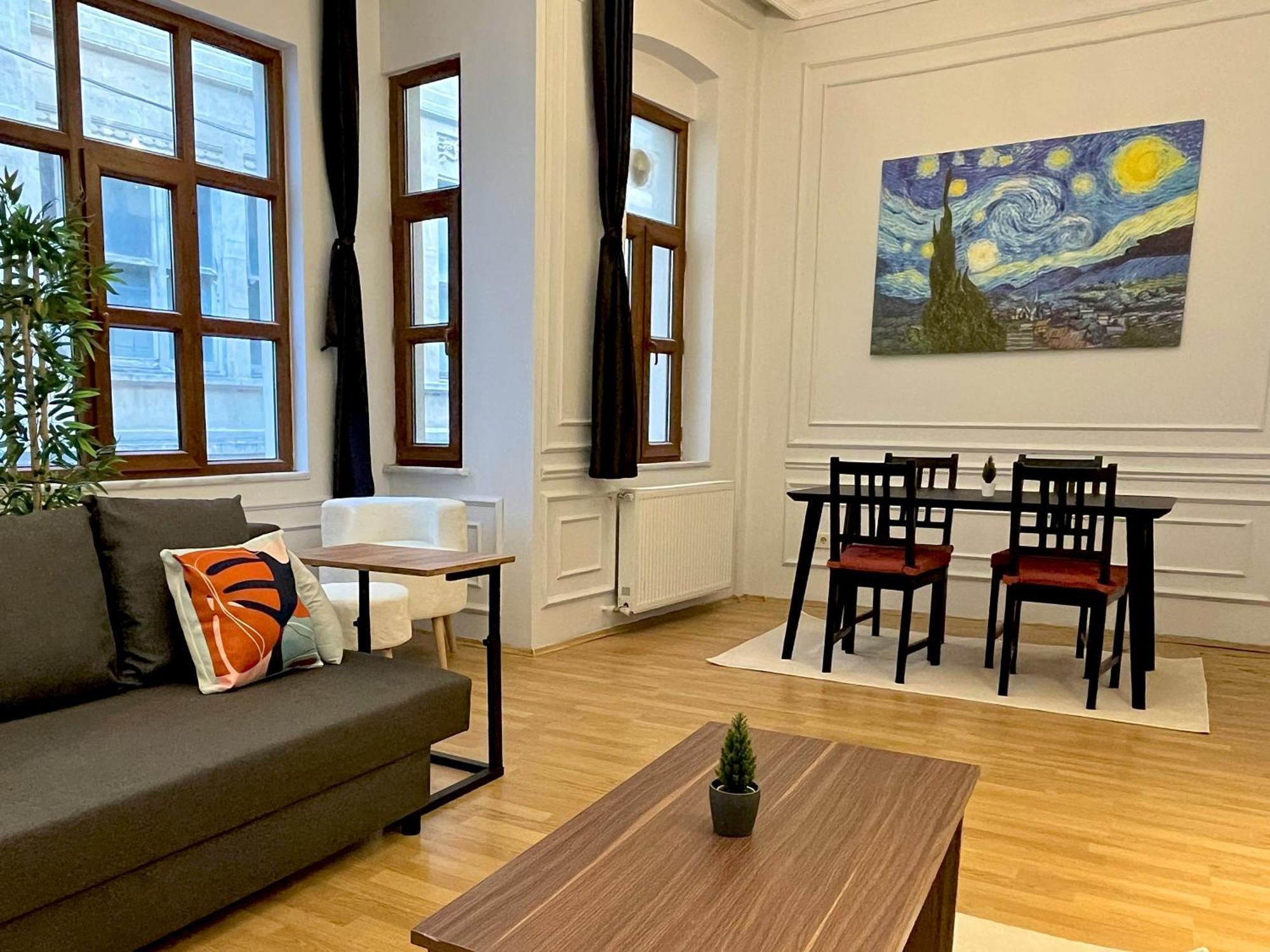 Aparthotel W/ New Furnitures Next To Istiklal Street And Taksim Square